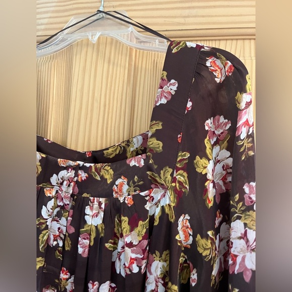 Lauren Conrad Women’s Brown Flowered Blouse Size 2X - Picture 8 of 8